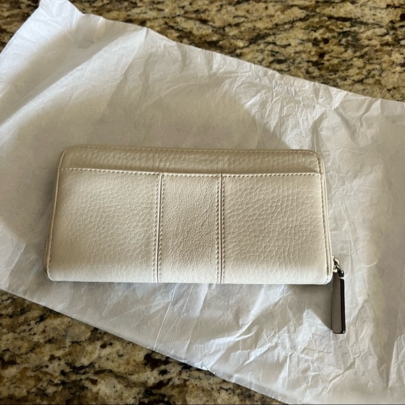 Coach Leather Julia Wallet - Picture 3 of 7